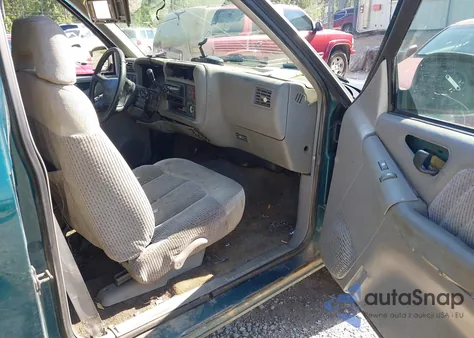 1997 GMC Jimmy Sls из США, поврежденный, VIN 1GKCS13W0V2524634